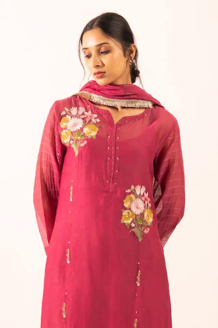 Buy_Tatwa_Pink Chanderi Embroidery Round Neck Resham Kurta Set _Online_at_Aza_Fashions