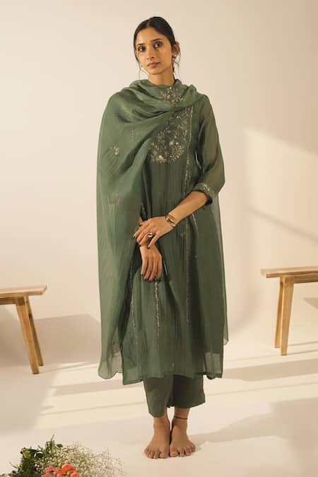 Tatwa_Green Chanderi Sequins, Zari V-neck Embroidered Kurta Set _at_Aza_Fashions