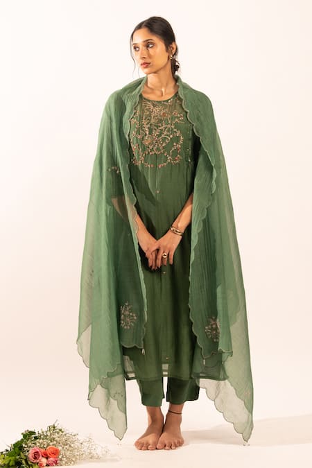 Tatwa_Green Chanderi Embroidery Round Neck Resham Kurta Set _Online_at_Aza_Fashions