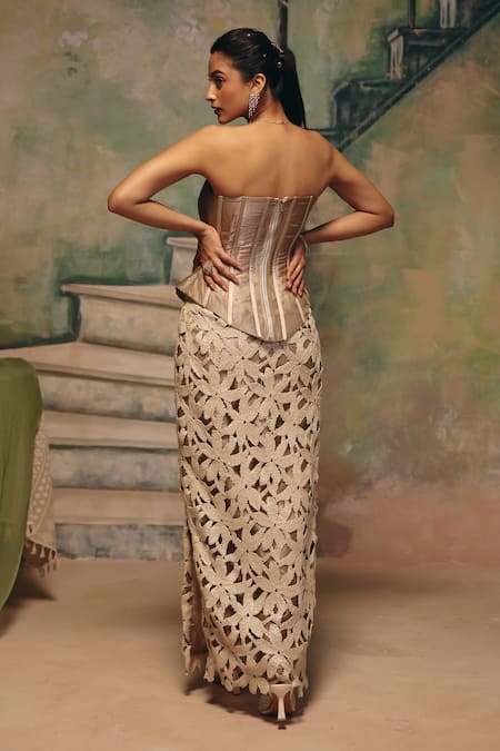 Label Moni K Glimpse Floral Skirt & Sculpted Blouse Set 