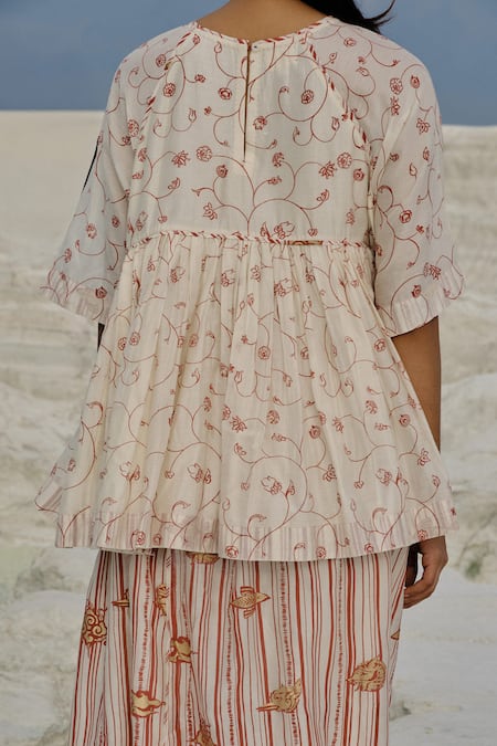 Ahmev_Ivory Cotton, Chanderi Round Neck Taya Raglan Top _Online_at_Aza_Fashions