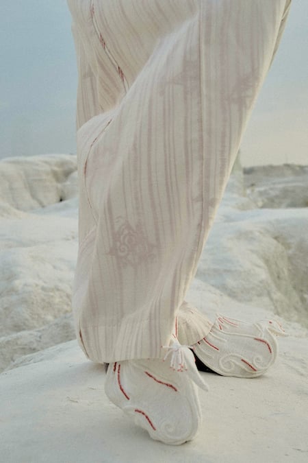 Shop_Ahmev_Ivory Cotton, Chanderi V-neck Than Stripe Pattern Bustier  _Online_at_Aza_Fashions