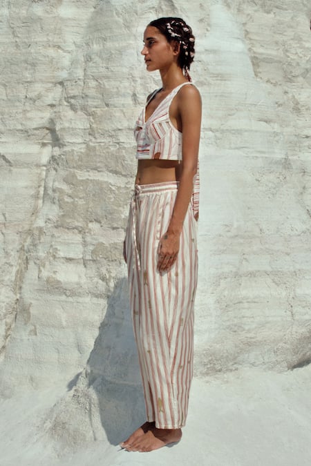 Buy Ahmev Ivory Cotton, Chanderi Eaindra Dart Pant Online at Aza Fashions Buy_Ahmev_Ivory Cotton, Chanderi Eaindra Dart Pant _Online_at_Aza_Fashions