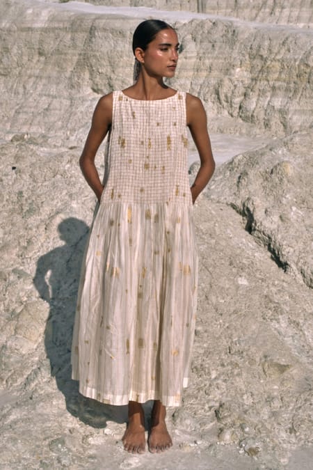 Ahmev Lay Ruched Dress 