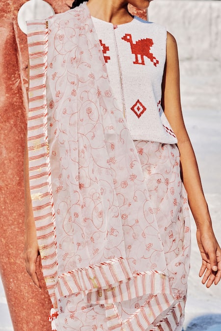 Ahmev_Ivory Cotton, Silk Organza Beads, Tassels, Lace Liz Floral Pattern Saree _Online_at_Aza_Fashions