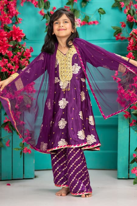 Shruti Jalan Brocade Leheriya Kurta Set 