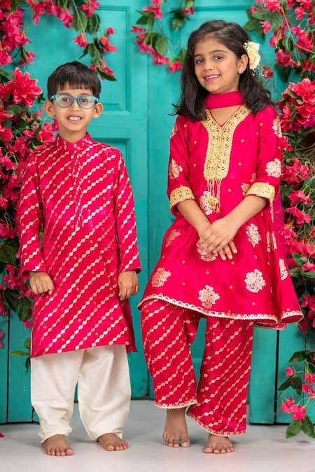 Buy_Shruti Jalan_Pink Brocade, Silk Gota Patti, Zari Floral Kurta Palazzo Set _Online_at_Aza_Fashions