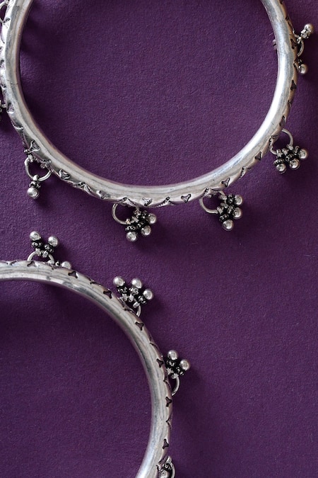 Mero Jewellery Handcrafted Pair Of Anklets 