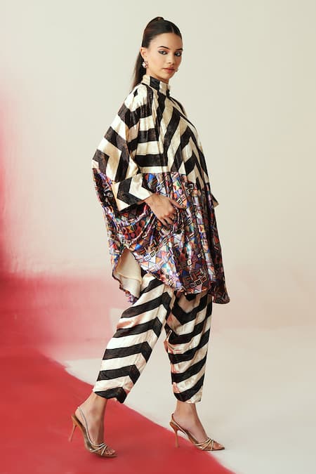 Rainas Printed Velvet Tunic Set 