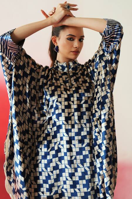 Buy_Rainas_Blue Velvet Mandarin Collar Printed Kaftan And Pant Set 