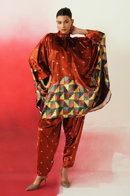 Rainas Printed Velvet Kaftan Set 