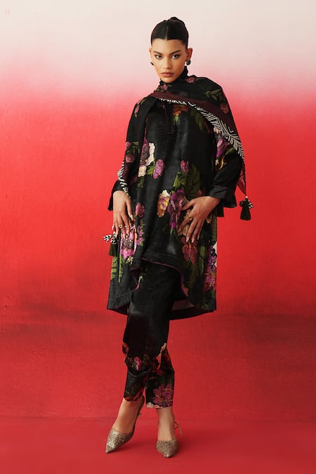 Shop_Rainas_Multi Color Velvet Mandarin Collar Floral Print Tunic And Pant Set _Online_at_Aza_Fashions