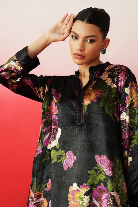 Buy_Rainas_Multi Color Velvet Mandarin Collar Floral Print Tunic And Pant Set 