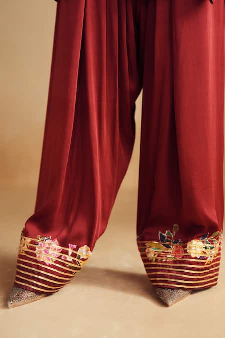 Shop_Rainas_Maroon Satin, Organza Zari, Tassels Round Neck Dewrose Printed Kurta Pant Set 