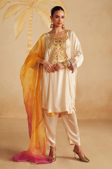 Rainas Creamora Embroidered Bodice Kurta Set 