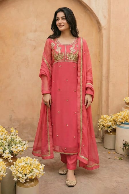 Seams Pret And Couture Afsaan Embroidered Straight Kurta Set 