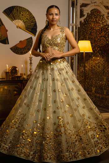 Vandana Sethi_Green Organza Mirrors Sweetheart Neck Work Lehenga Set With Dupatta _at_Aza_Fashions