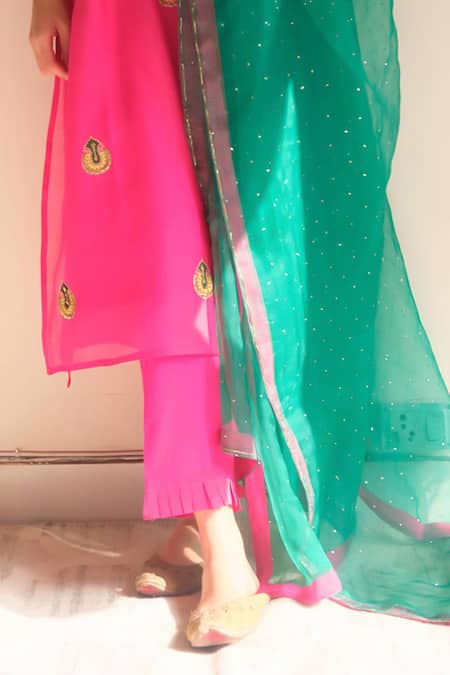 Juanita By Shubhda Green Cotton, Organza, Chanderi Zari, Applique Inara Embroidered Kurta Set Online at Aza Fashions Juanita By Shubhda_Green Cotton, Organza, Chanderi Zari, Applique Inara Embroidered Kurta Set _Online_at_Aza_Fashions