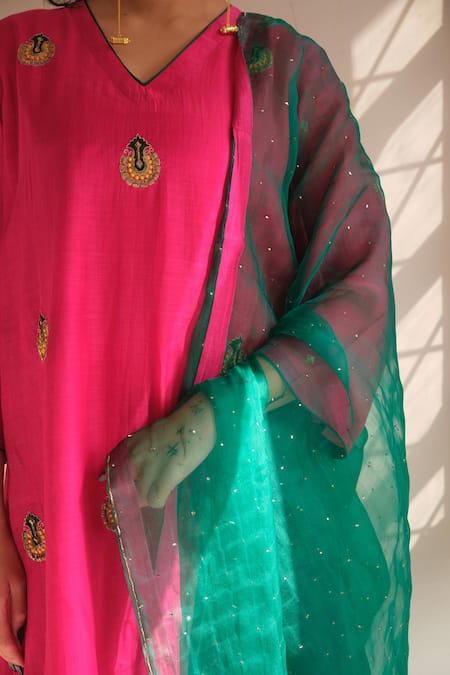 Buy Juanita By Shubhda Green Cotton, Organza, Chanderi Zari, Applique Inara Embroidered Kurta Set Buy_Juanita By Shubhda_Green Cotton, Organza, Chanderi Zari, Applique Inara Embroidered Kurta Set
