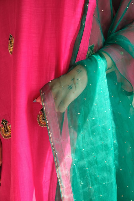 Shop Juanita By Shubhda Green Cotton, Organza, Chanderi Zari, Applique Inara Embroidered Kurta Set Shop_Juanita By Shubhda_Green Cotton, Organza, Chanderi Zari, Applique Inara Embroidered Kurta Set