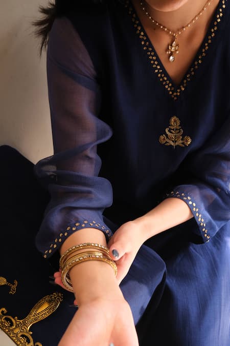 Shop_Juanita By Shubhda_Blue Organza Zari V-neck Azure Work Kurta Set _Online_at_Aza_Fashions