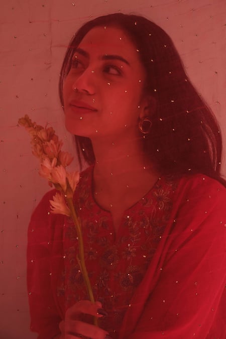 Shop Juanita By Shubhda Red Chanderi Split V-neck Aira Scarlet Zardozi Embroidered Kurta Set Online at Aza Fashions Shop_Juanita By Shubhda_Red Chanderi Split V-neck Aira Scarlet Zardozi Embroidered Kurta Set _Online_at_Aza_Fashions