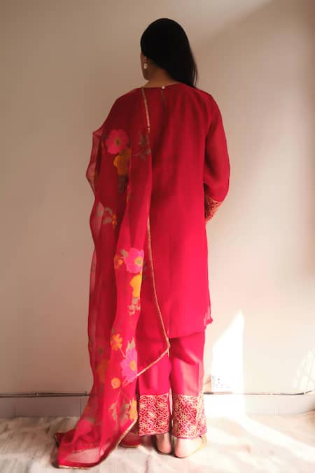 Juanita By Shubhda Rini Handwoven Chanderi Kurta Set
