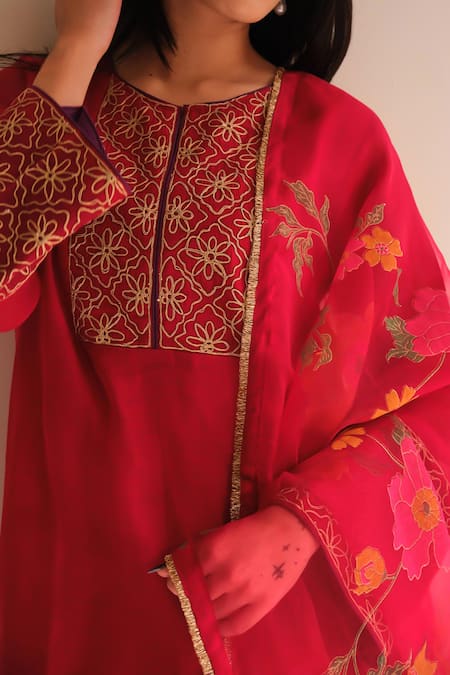 Buy_Juanita By Shubhda_Pink Chanderi Zari, Gota Patti Round Neck Rini Handwoven Kurta Set _Online_at_Aza_Fashions