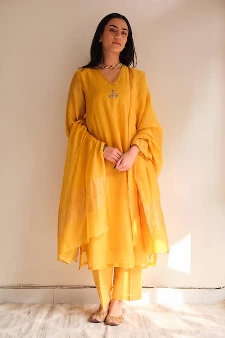 Juanita By Shubhda Haldi Handwoven Chanderi Kurta Set