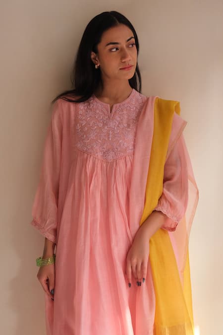 Juanita By Shubhda Peach Silk Embroidery, Zari Round Neck Pear Kurta Set Online at Aza Fashions Juanita By Shubhda_Peach Silk Embroidery, Zari Round Neck Pear Kurta Set _Online_at_Aza_Fashions