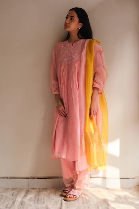 Buy Juanita By Shubhda Peach Silk Embroidery, Zari Round Neck Pear Kurta Set Online at Aza Fashions Buy_Juanita By Shubhda_Peach Silk Embroidery, Zari Round Neck Pear Kurta Set _Online_at_Aza_Fashions