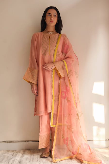 Juanita By Shubhda Pink Cotton, Chanderi, Organza Zari, Gota Patti Persian Rose Straight Kurta Set Online at Aza Fashions Juanita By Shubhda_Pink Cotton, Chanderi, Organza Zari, Gota Patti Persian Rose Straight Kurta Set _Online_at_Aza_Fashions
