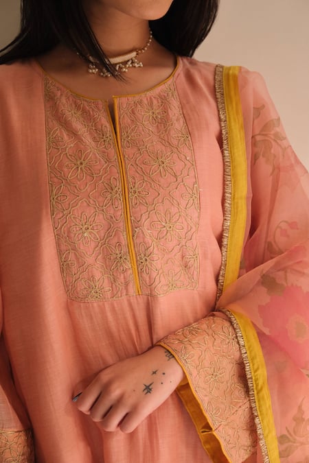 Shop Juanita By Shubhda Pink Cotton, Chanderi, Organza Zari, Gota Patti Persian Rose Straight Kurta Set Online at Aza Fashions Shop_Juanita By Shubhda_Pink Cotton, Chanderi, Organza Zari, Gota Patti Persian Rose Straight Kurta Set _Online_at_Aza_Fashions