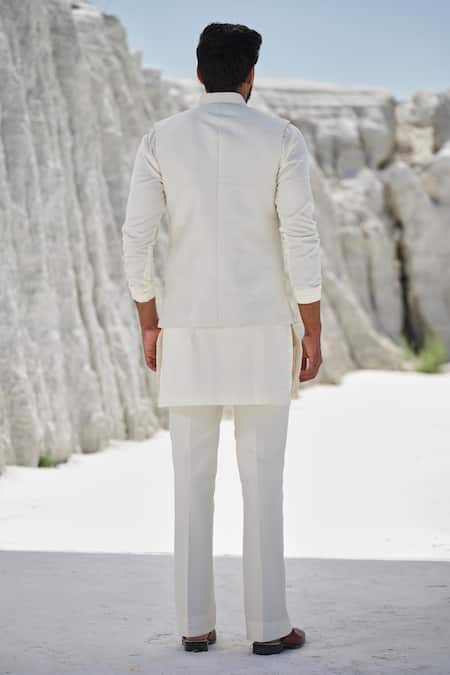 Amrit Dawani Wild Serenade Bundi Kurta Set 