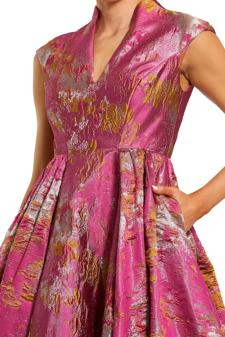 Mac Duggal_Pink Polyester Zari, Metallic Thread Mandarin Collar, V-neck Brocade Gown _Online_at_Aza_Fashions