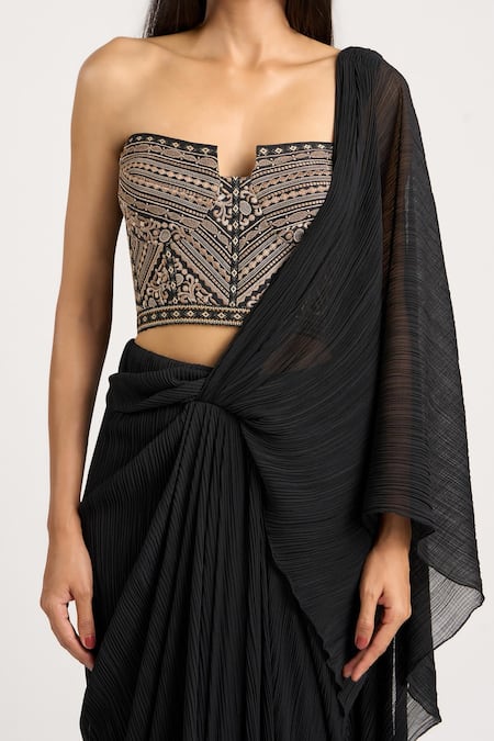 Ott_Black Fringe The Crinkle Pre-draped Concept Saree _Online_at_Aza_Fashions