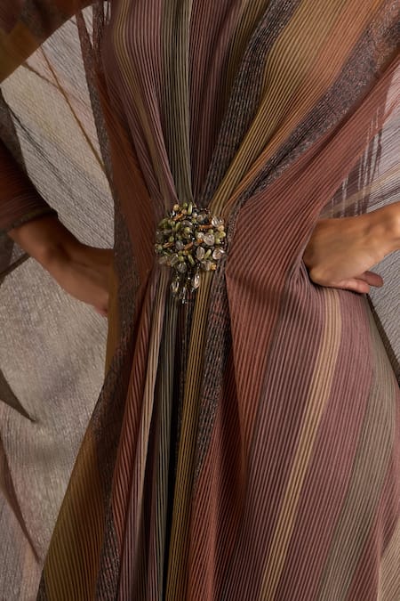 Ott_Brown Polyester Brooches Round Neck The Holiday Printed Kaftan _at_Aza_Fashions