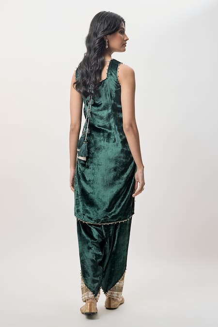 Payal Singhal Elara Embroidered Kurta Set 