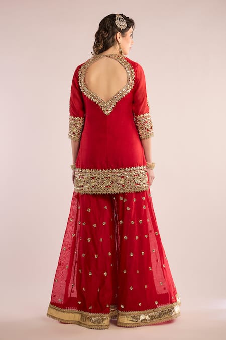 saina kapoor Embroidered Kurta Set