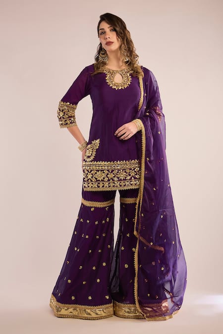 saina kapoor Chanderi Embroidered Kurta Set