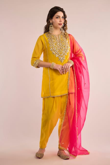 Buy_saina kapoor_Yellow Chanderi, Organza Gota Patti Split V-neck Embroidered Yoke Kurta Set _Online_at_Aza_Fashions