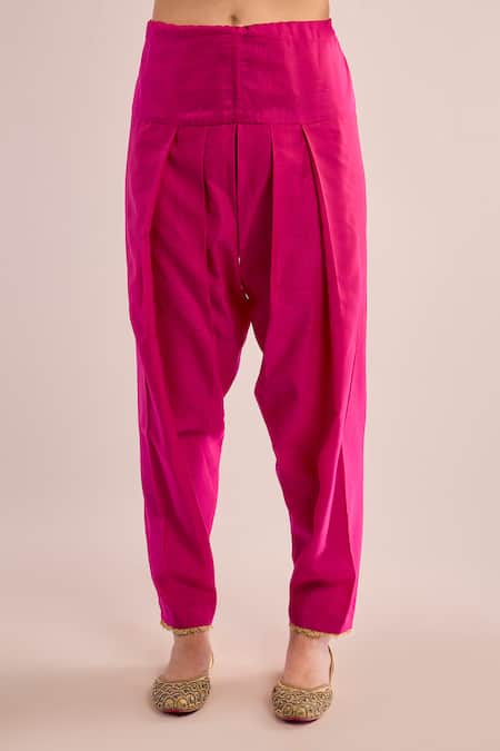 saina kapoor Fuchsia Chanderi, Organza Gota Patti Round Neck Embroidered Kurta Set Online at Aza Fashions saina kapoor_Fuchsia Chanderi, Organza Gota Patti Round Neck Embroidered Kurta Set _Online_at_Aza_Fashions