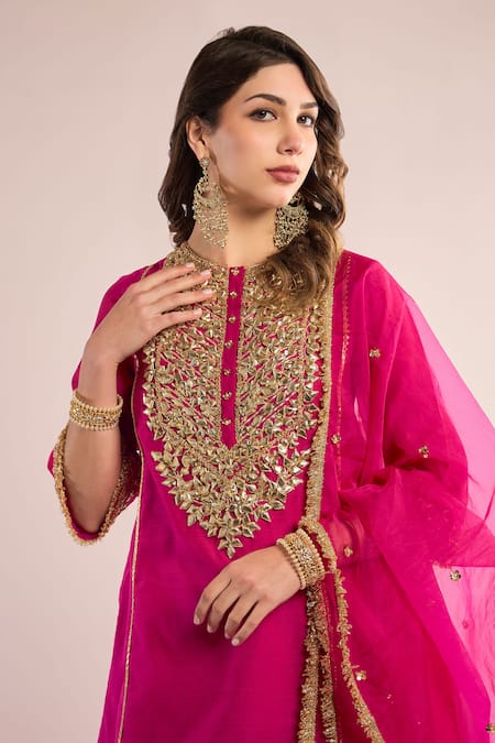 Shop saina kapoor Fuchsia Chanderi, Organza Gota Patti Round Neck Embroidered Kurta Set Online at Aza Fashions Shop_saina kapoor_Fuchsia Chanderi, Organza Gota Patti Round Neck Embroidered Kurta Set _Online_at_Aza_Fashions