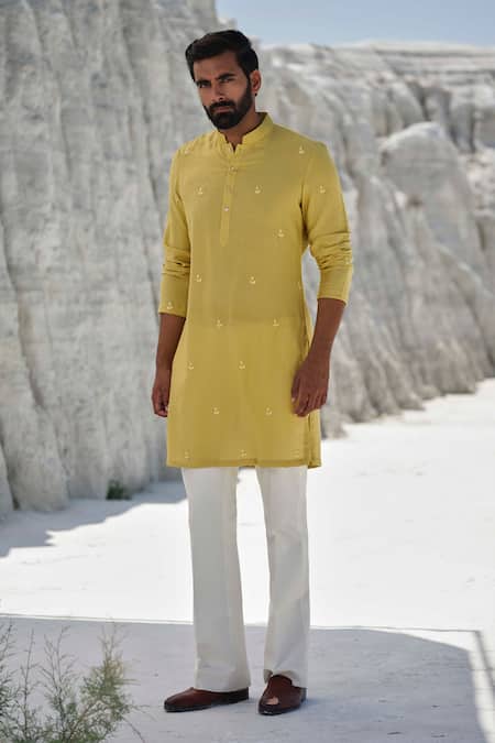 Amrit Dawani Lime Crest Embroidered Kurta Set 