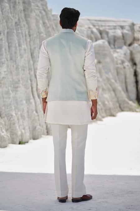 Amrit Dawani Embroidered Bundi Kurta Set 