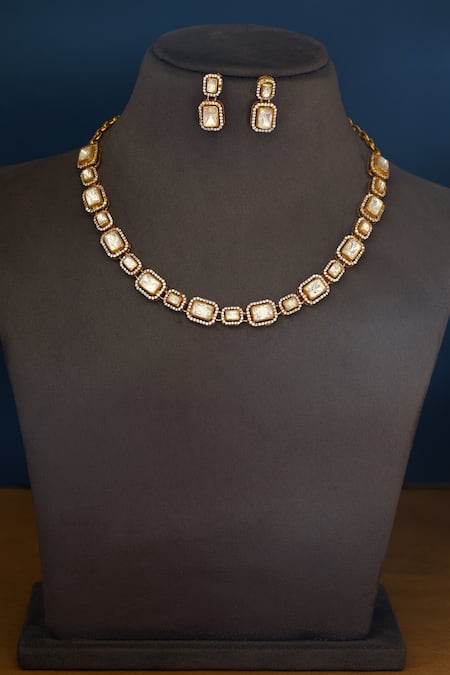 Mero Jewellery Geometric Cutwork Necklace Set 