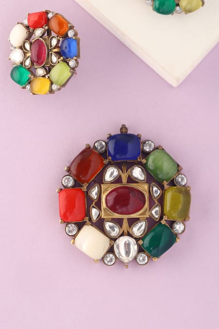 Mero Jewellery Floral Carved Pendant & Earrings Set 