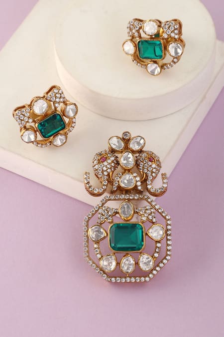 Mero Jewellery Floral Carved Pendant & Earrings Set 