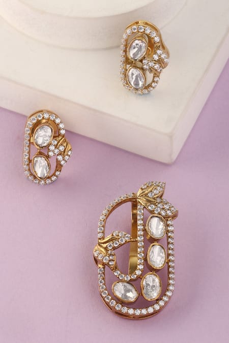 Mero Jewellery Handcrafted 92.5 Silver Pendant & Earrings Set  