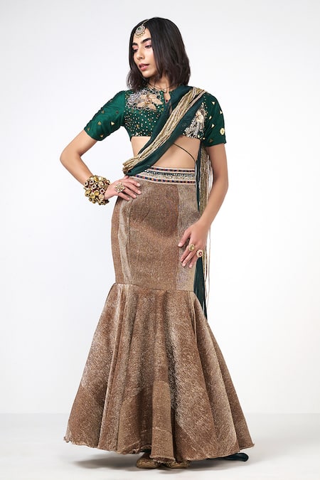 Rishi and Vibhuti Drape Dramz Embroidered Blouse & Skirt Set 